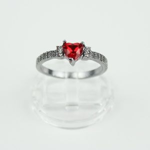 Silver Black Gold Heart Shape Ruby Fashion Ring 8